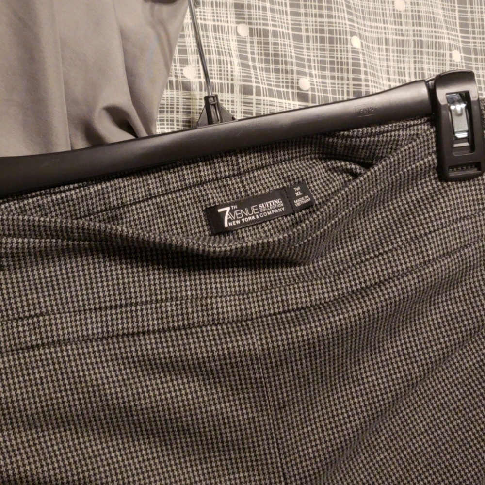 Herringbone Patterned NY&C dress pant